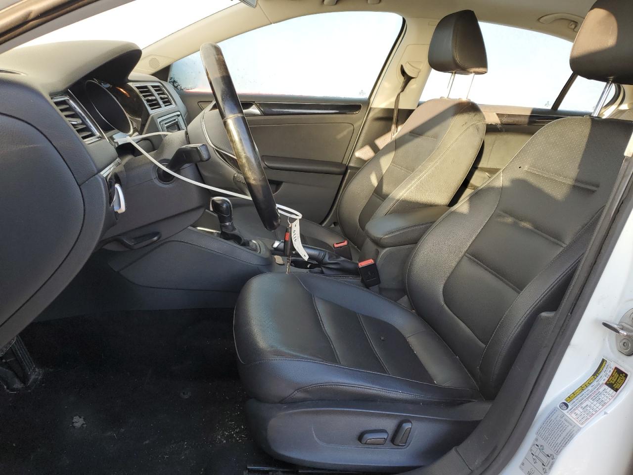 2017 Volkswagen Jetta - Image 7