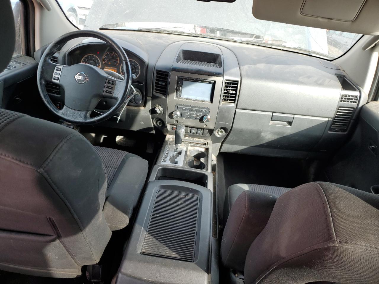 2011 Nissan Titan - Image 8