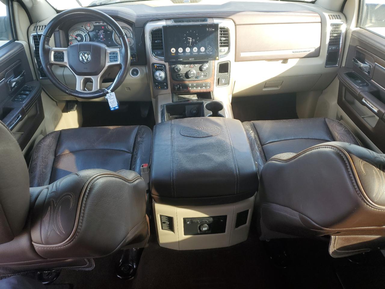 2015 RAM 1500 - Image 8