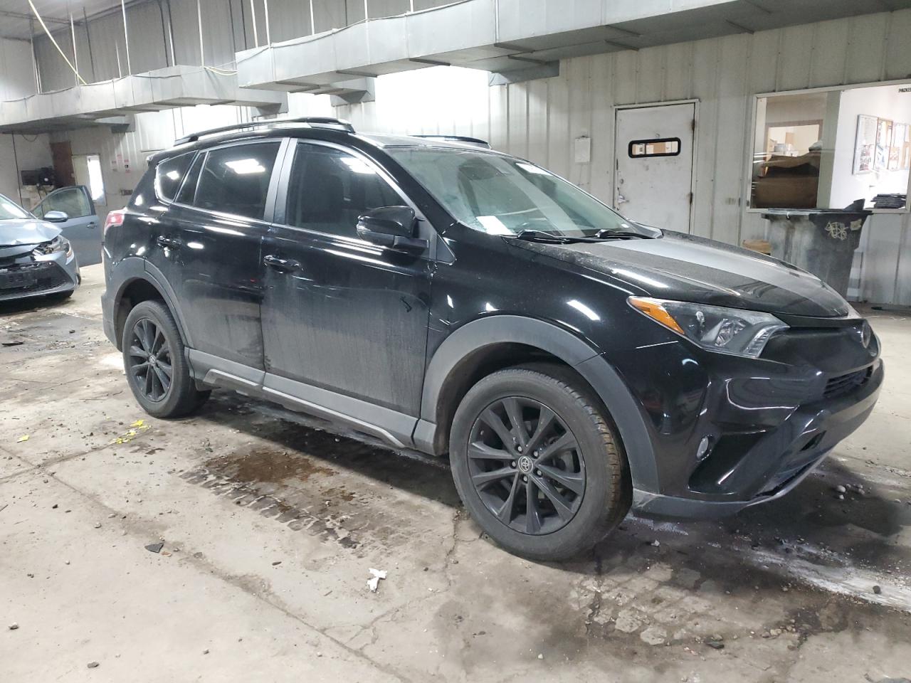 2018 Toyota RAV 4 - Image 4