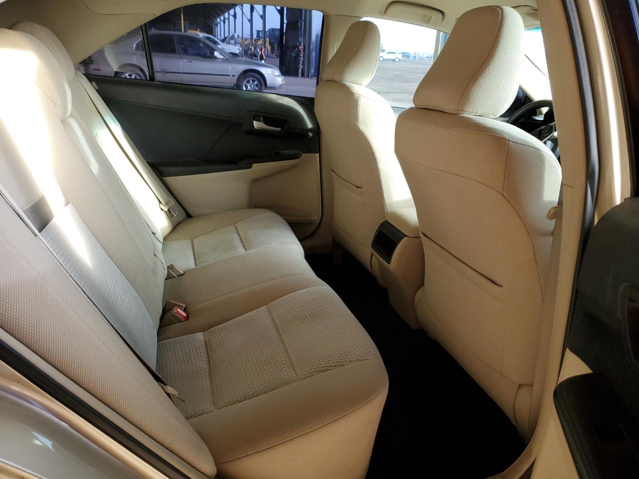 2012 Toyota Camry - Image 10