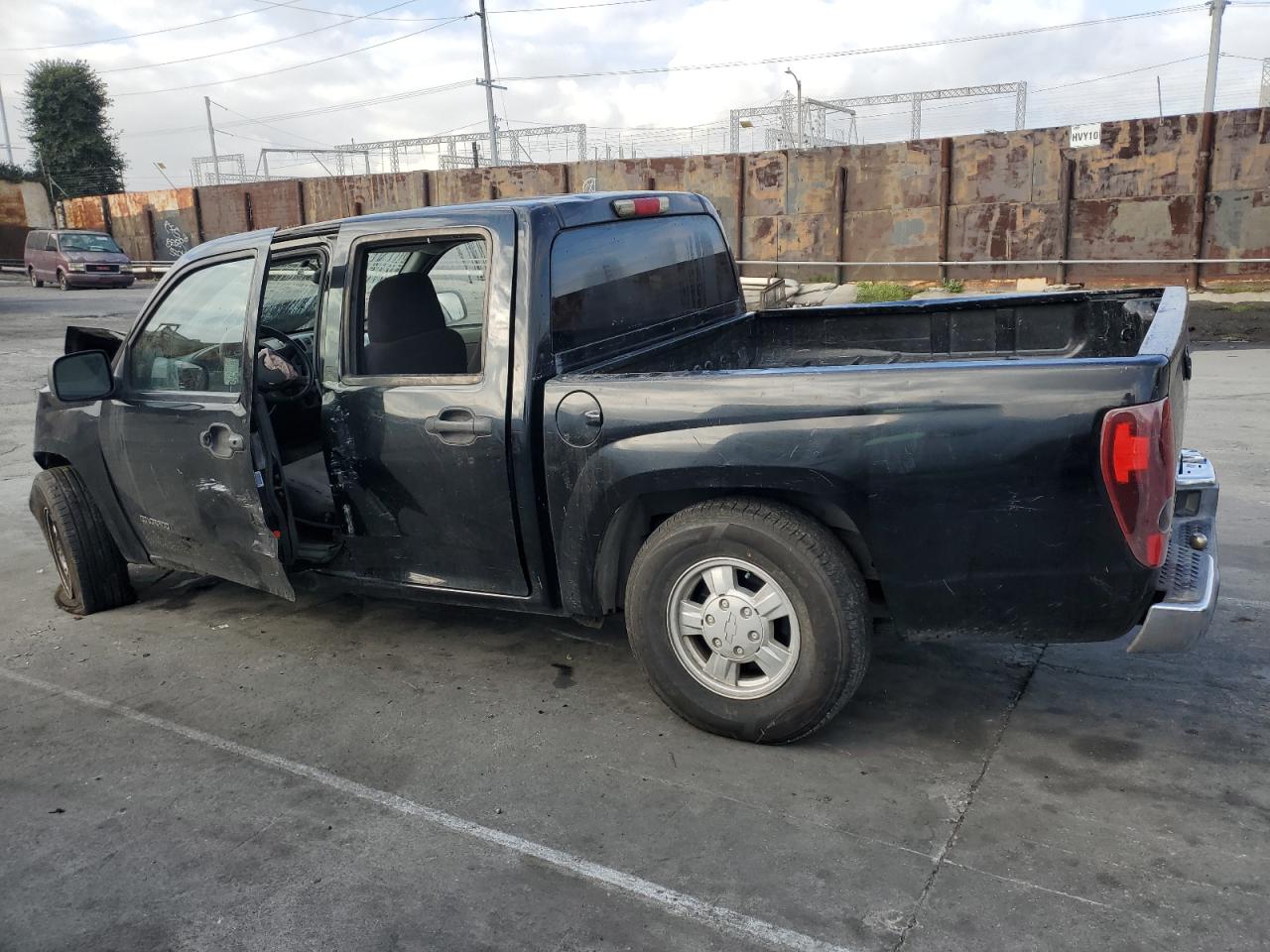 2005 Chevrolet Colorado - Image 2