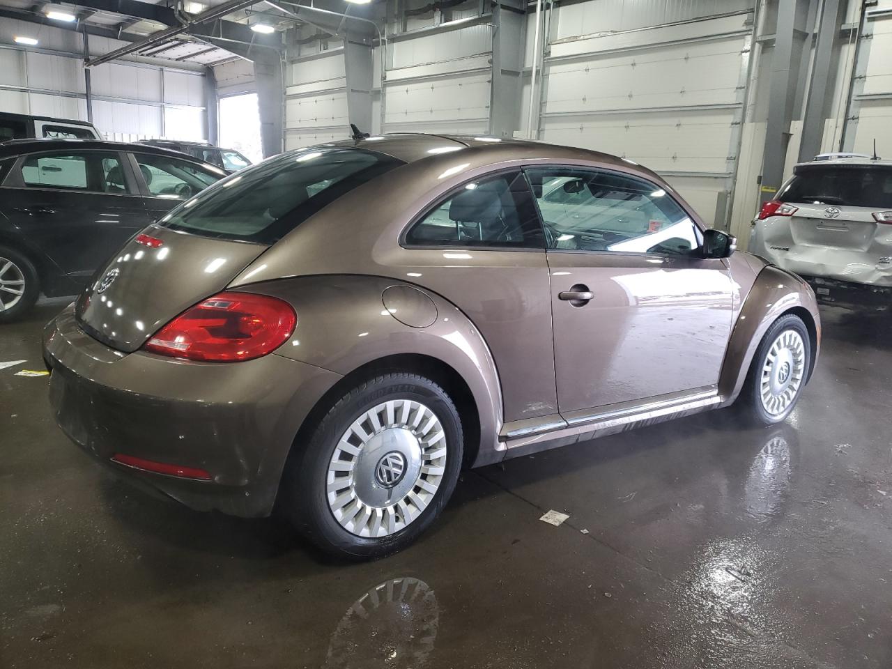 2013 Volkswagen Beetle - Image 3