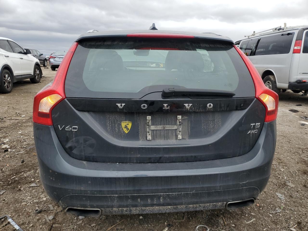 2015 Volvo V60 - Image 6