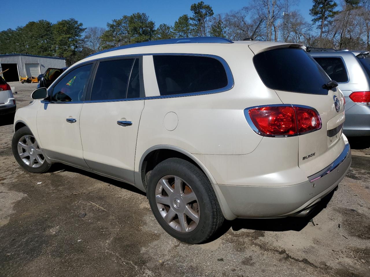 2009 Buick Enclave - Image 2