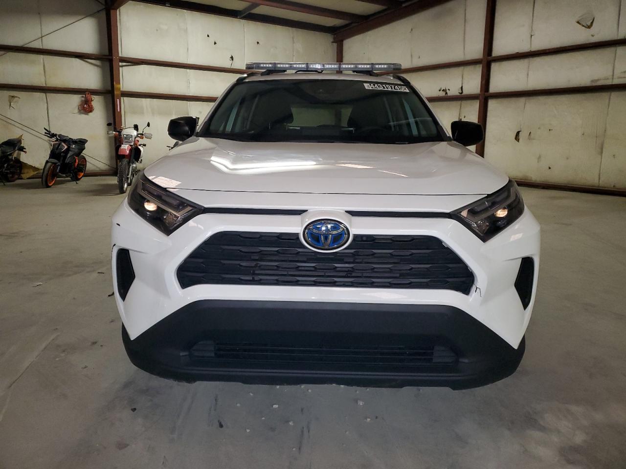 2023 Toyota RAV 4 - Image 5