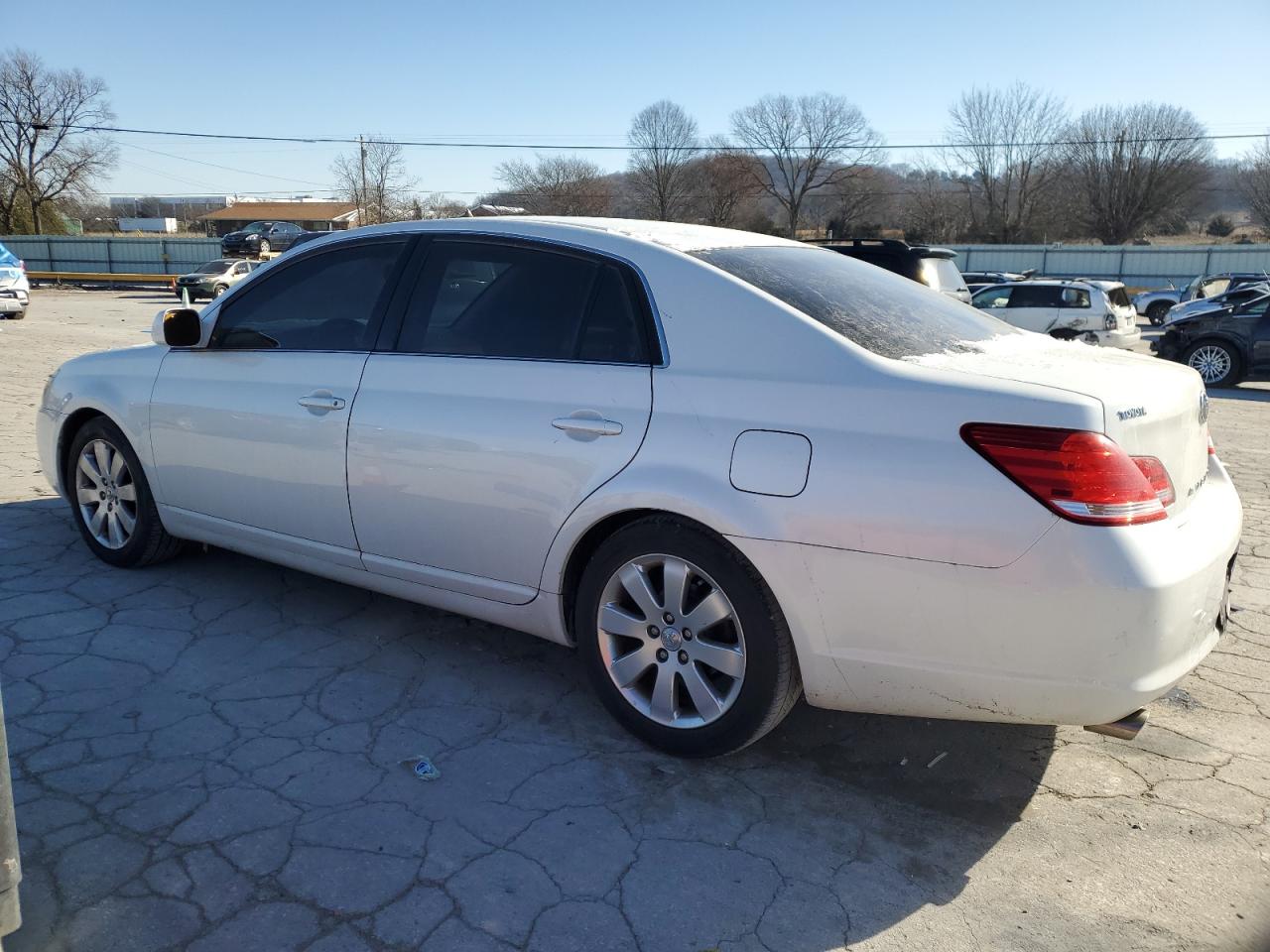 2006 Toyota Avalon - Image 2