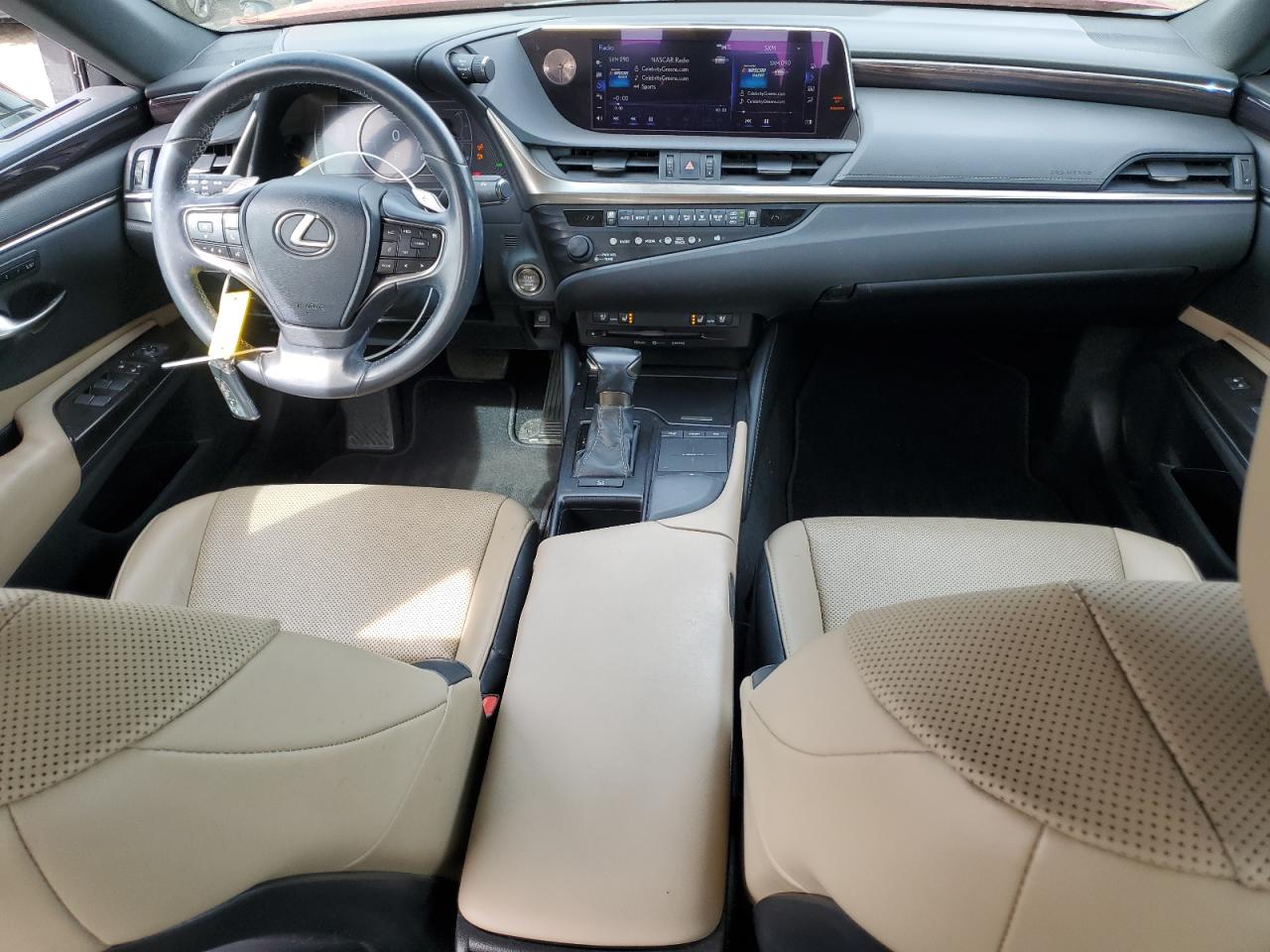 2019 Lexus ES - Image 8