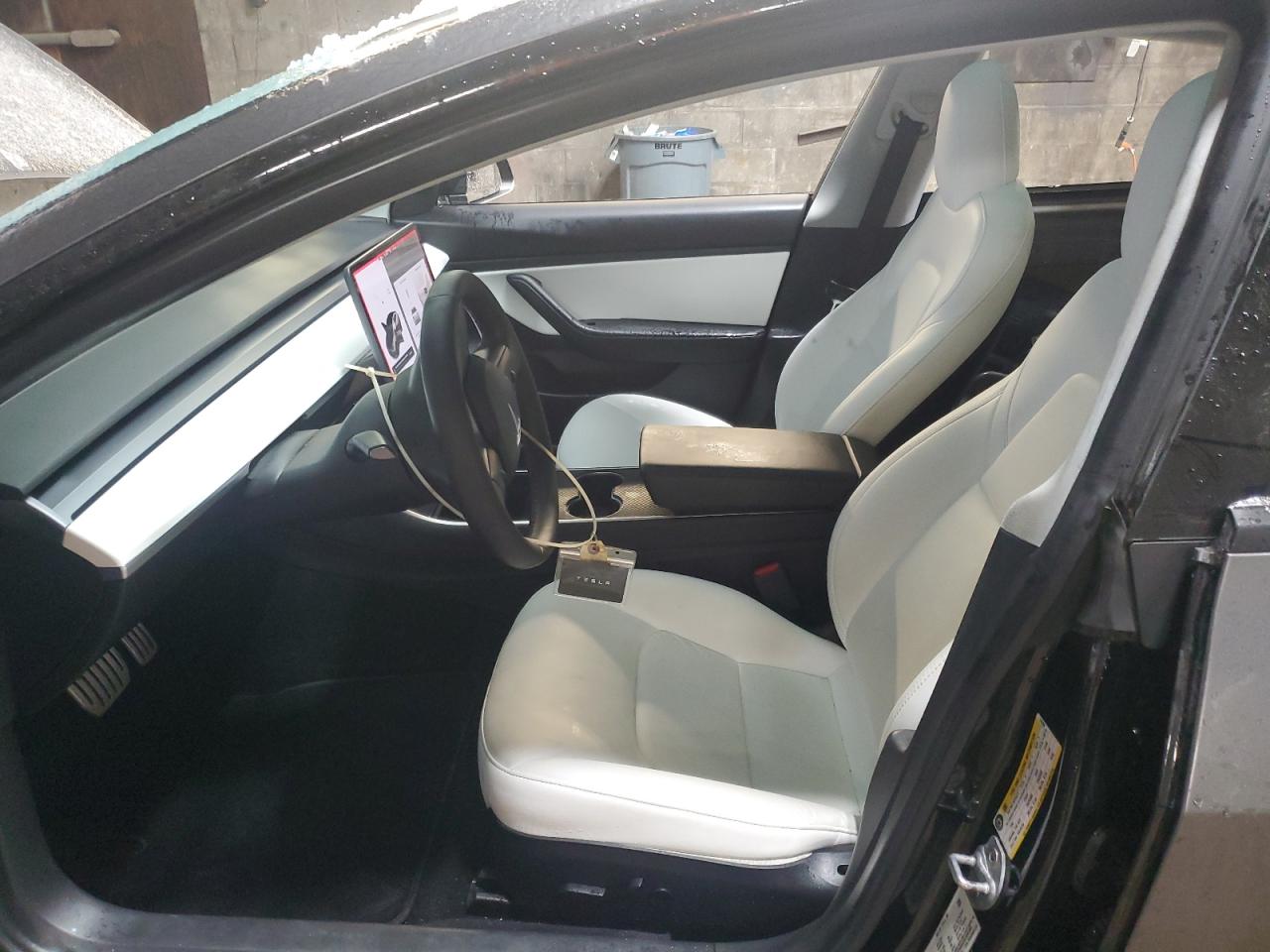 Фото: 5YJ3E1ECXLF742399 - 7