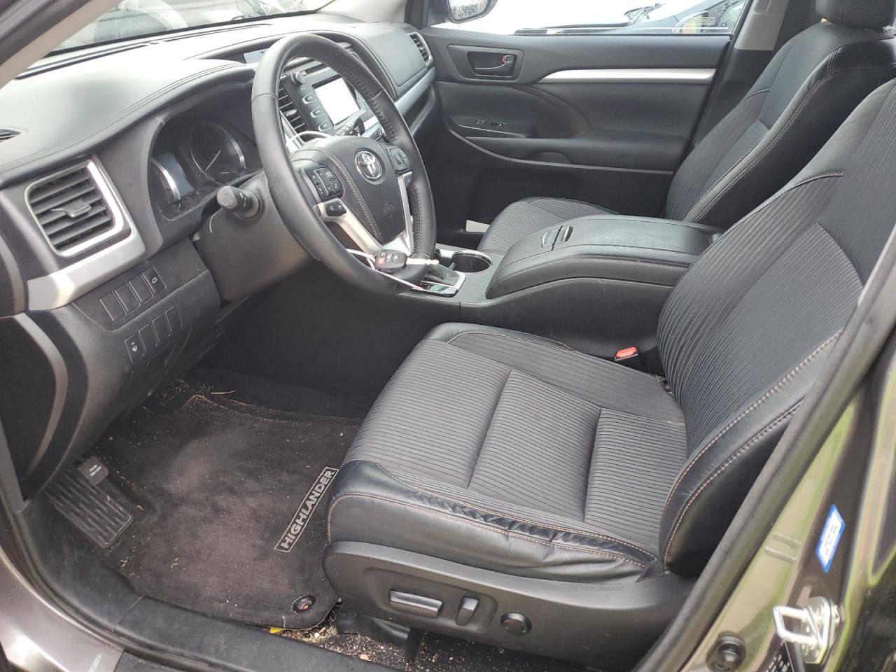 2015 Toyota Highlander - Image 7