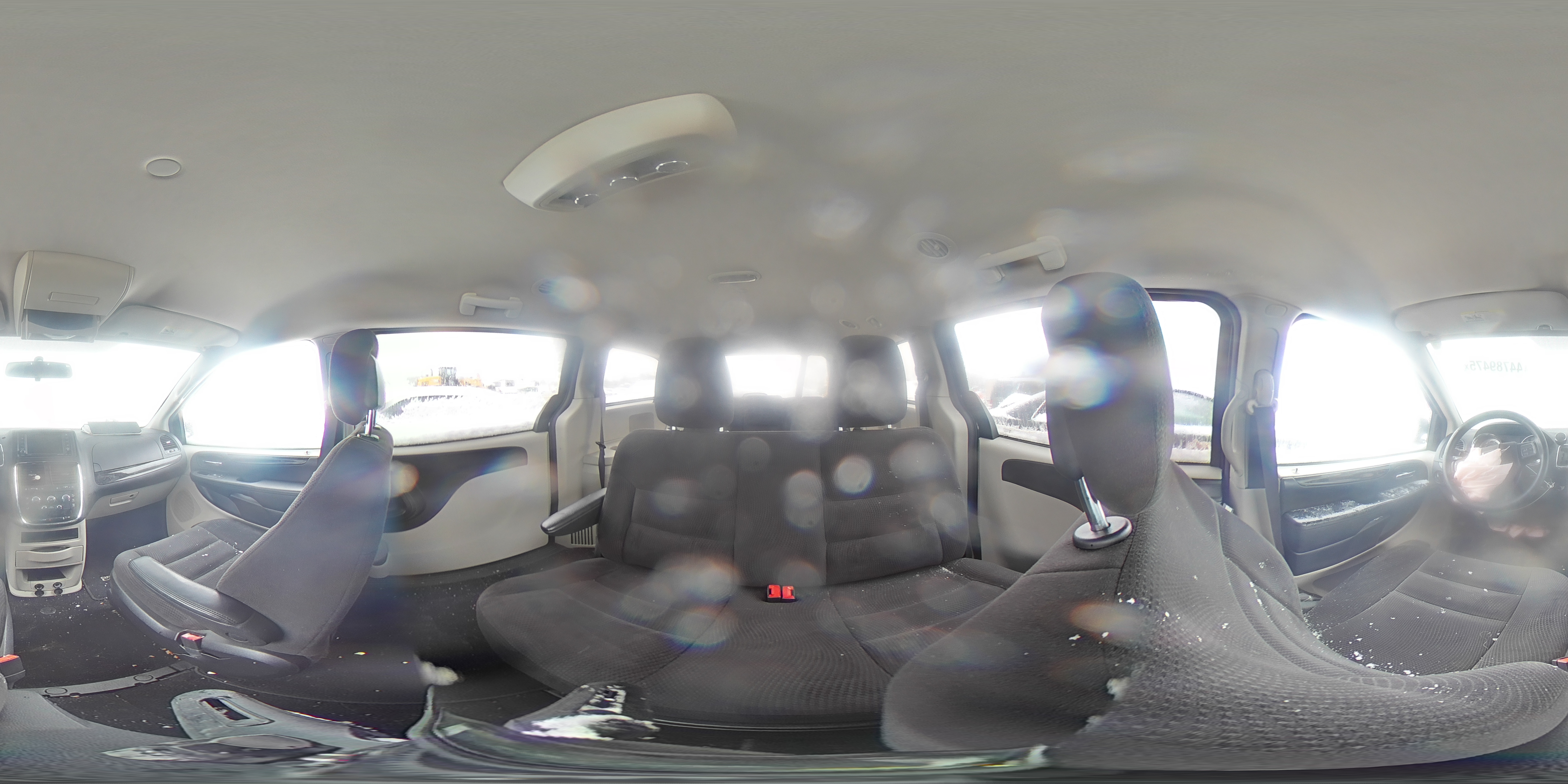 2017 Dodge Caravan - Image 13
