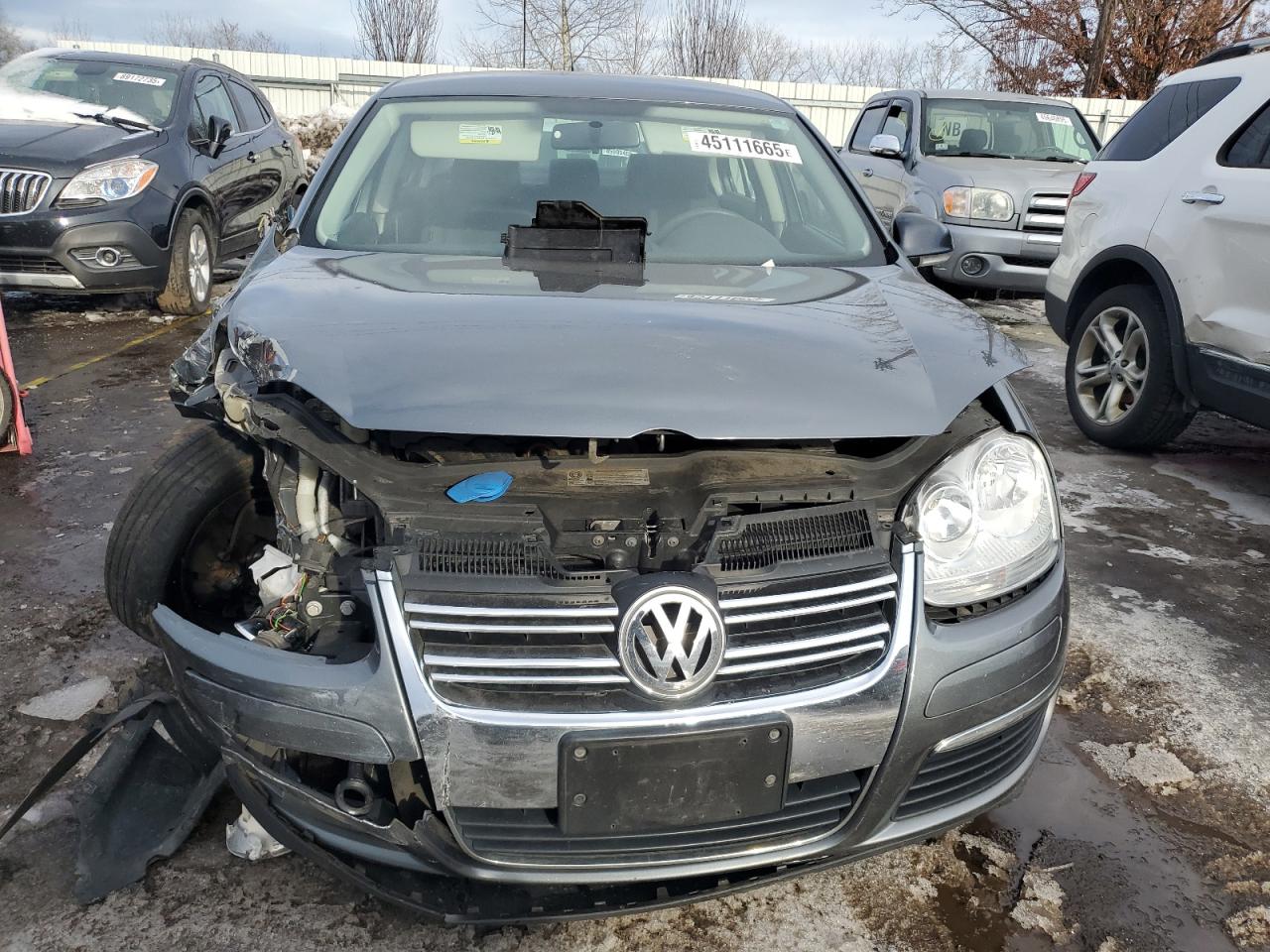 2010 Volkswagen Jetta - Image 5