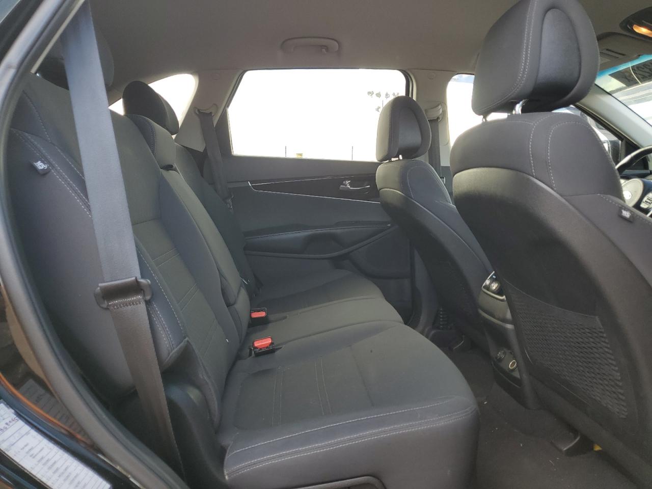 2016 Kia Sorento - Image 11