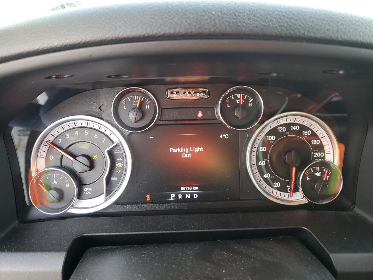 2021 RAM 1500 - Image 9