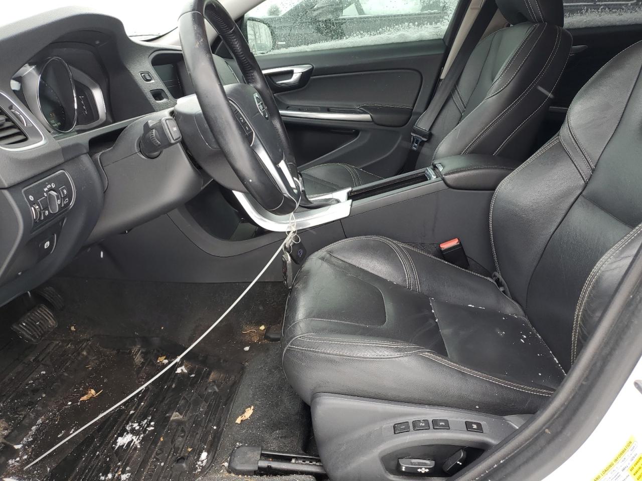 2017 Volvo S60 - Image 7