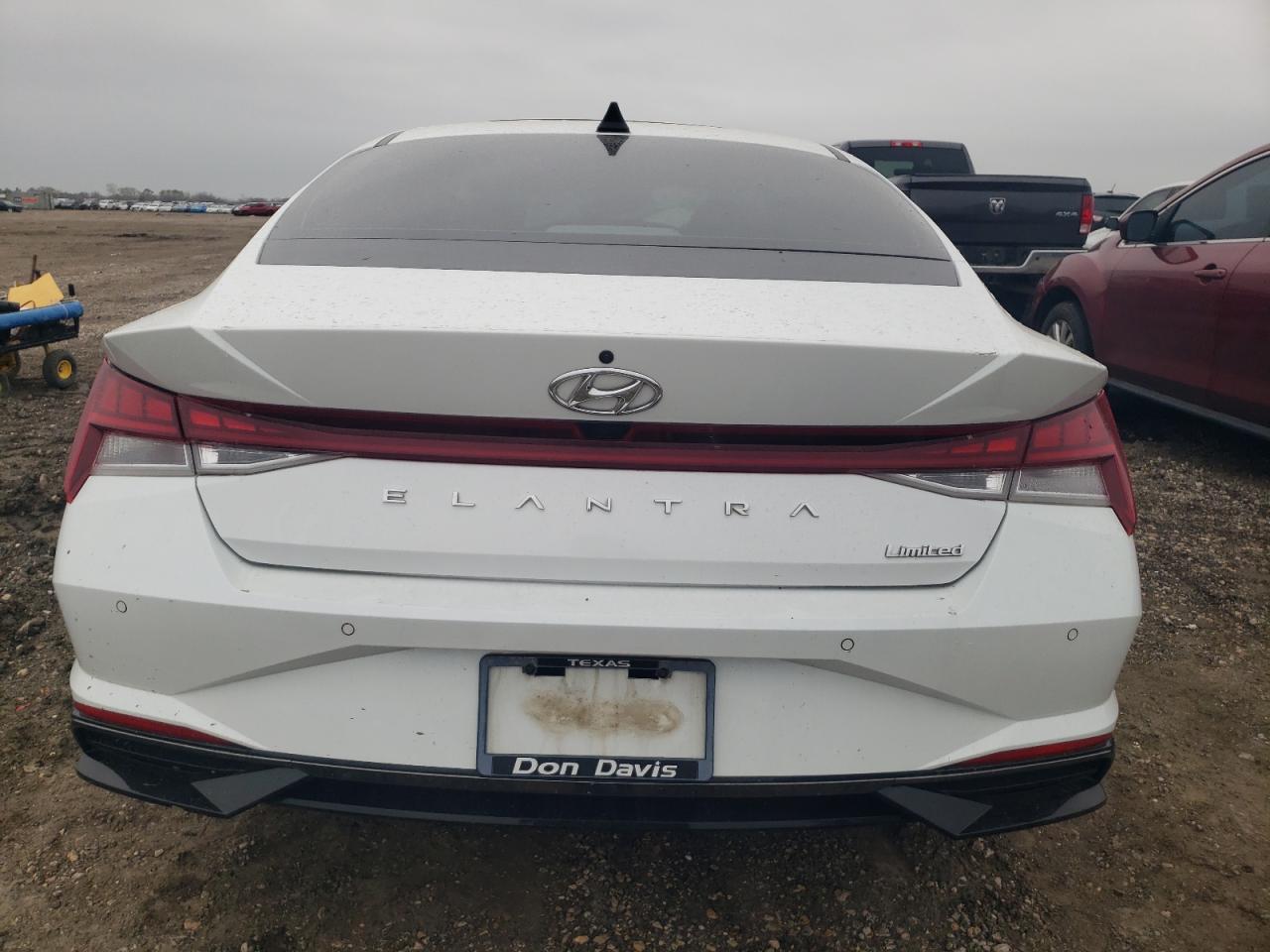 2021 Hyundai Elantra - Image 6