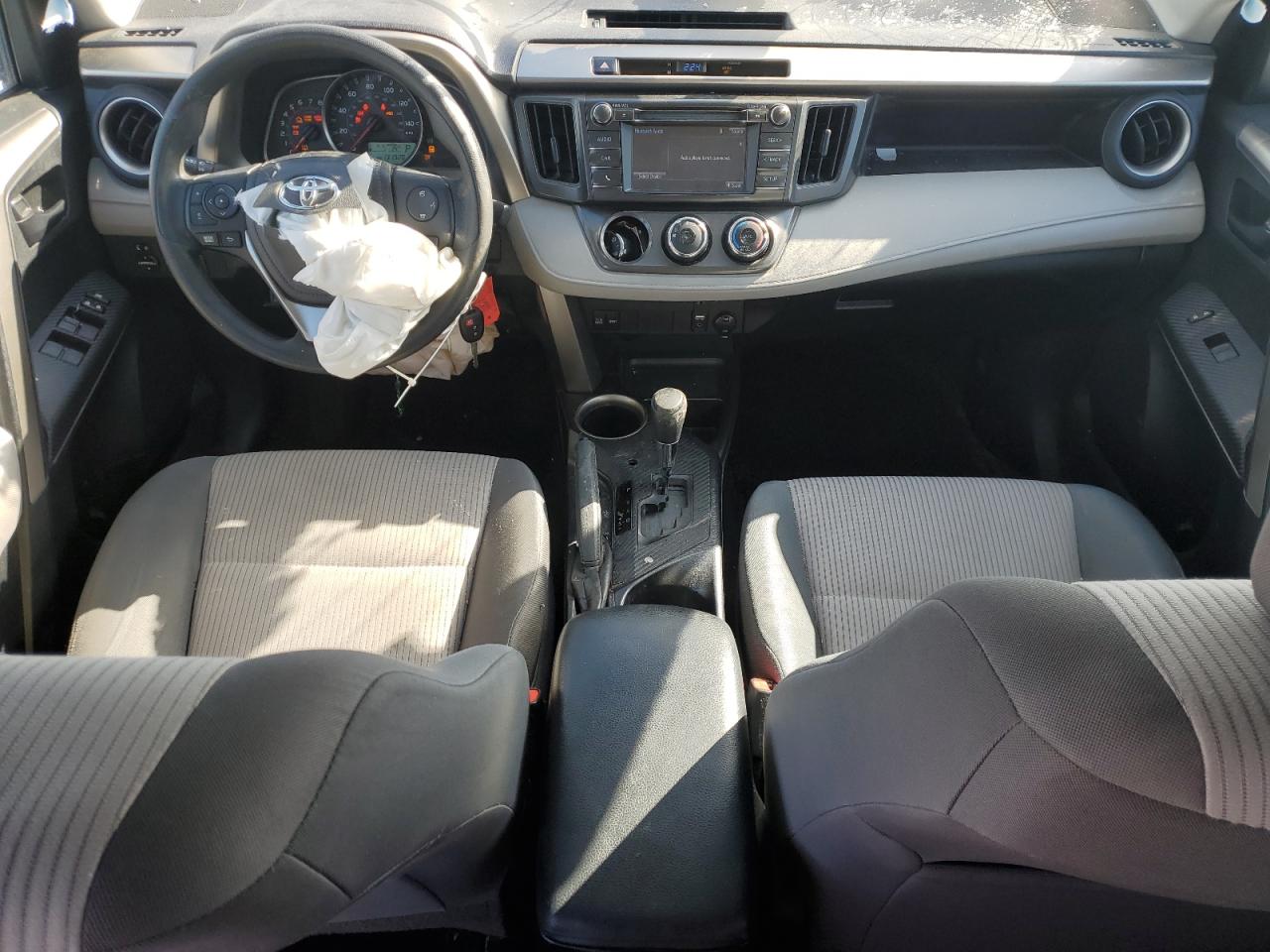 2015 Toyota RAV 4 - Image 8