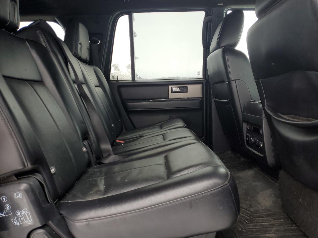 2016 Ford Expedition - Image 11