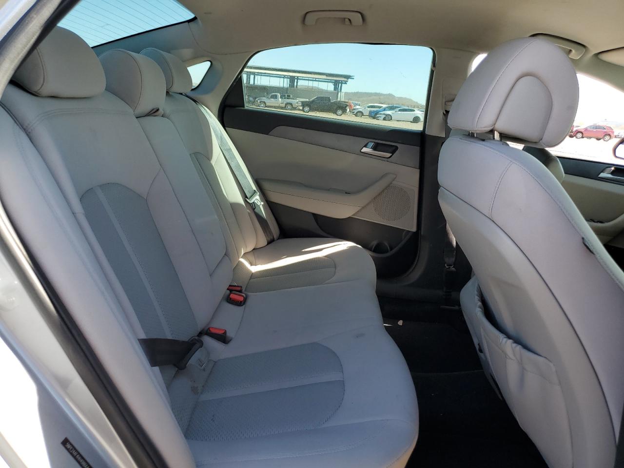 2017 Hyundai Sonata - Image 10