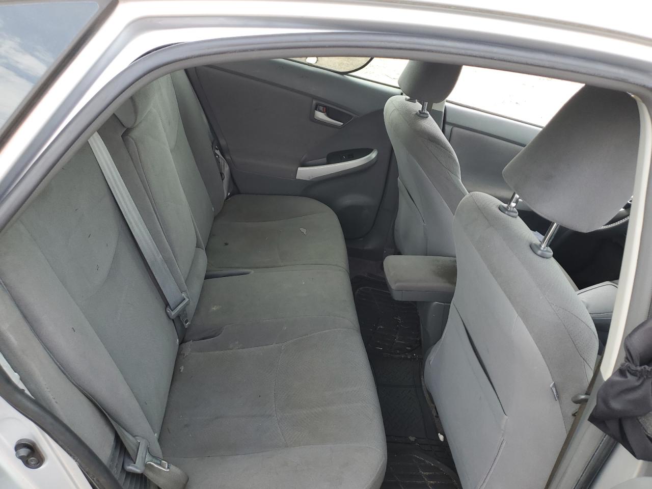 2011 Toyota Prius - Image 10