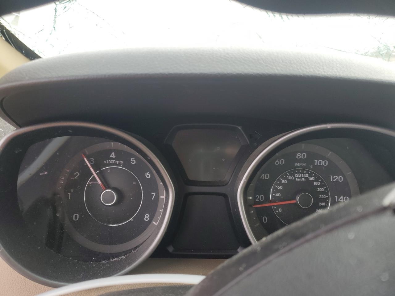 2013 Hyundai Elantra - Image 9