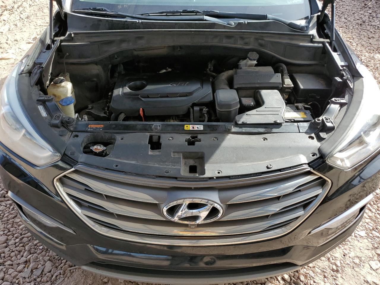2017 Hyundai Santa Fe - Image 12