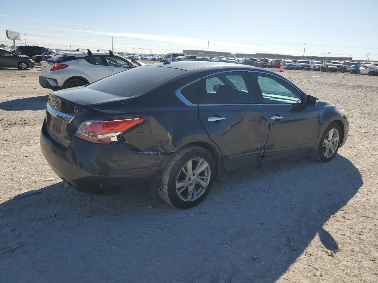 2014 Nissan Altima - Image 3
