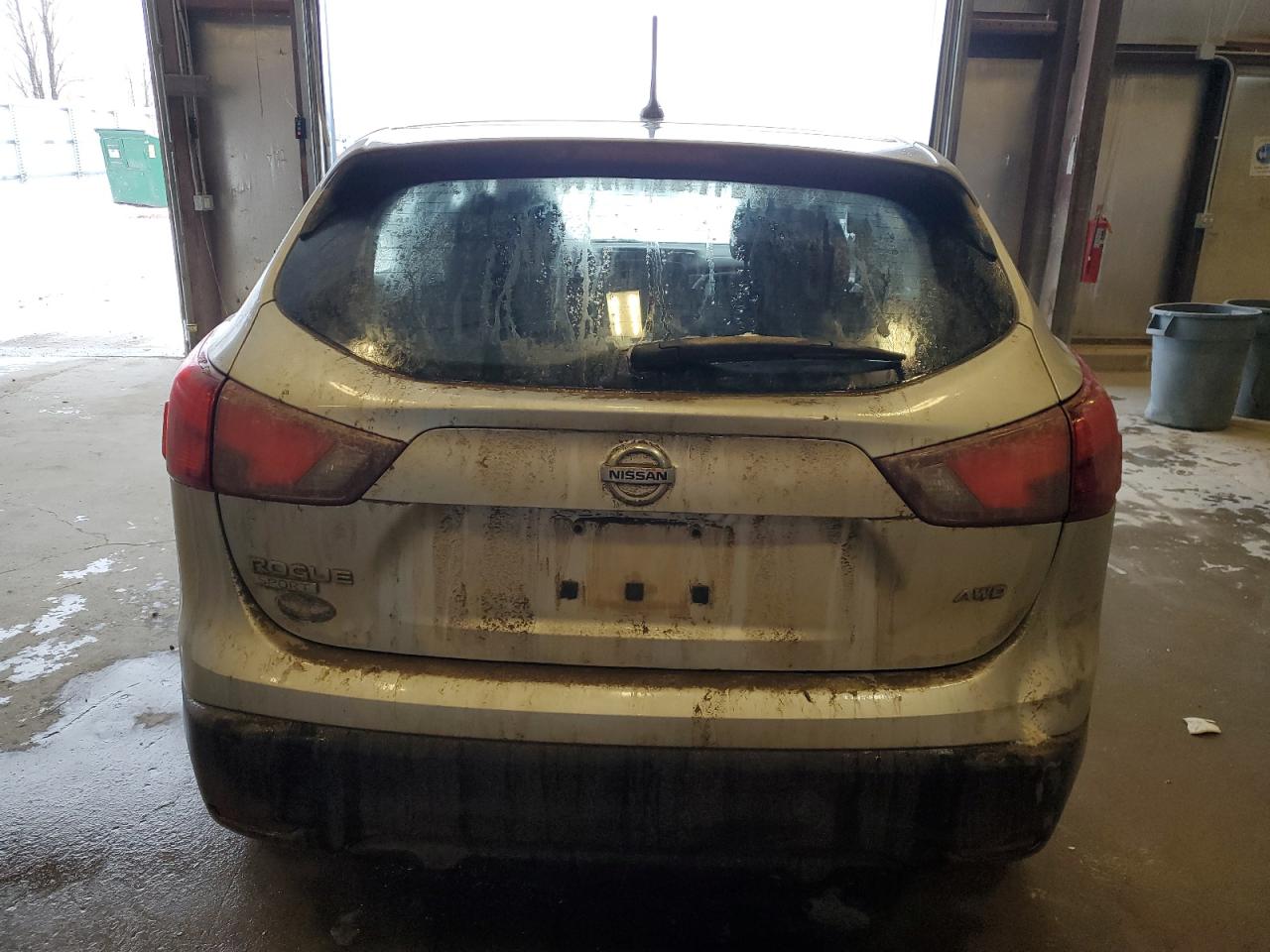2018 Nissan Rogue - Image 6