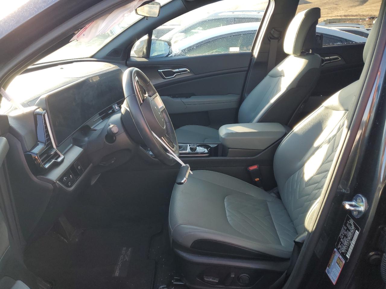 2023 Kia Sportage - Image 9