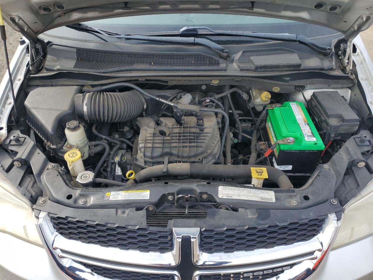 2012 Dodge Caravan - Image 12