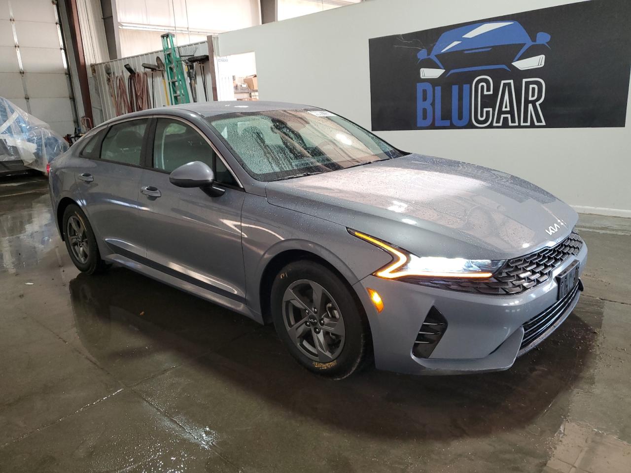 2022 Kia K5 - Image 4