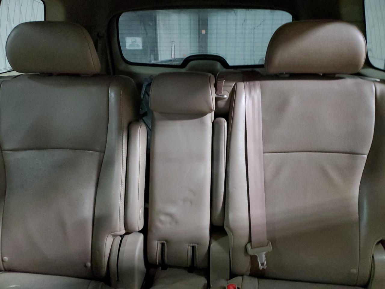 2012 Toyota Highlander - Image 10