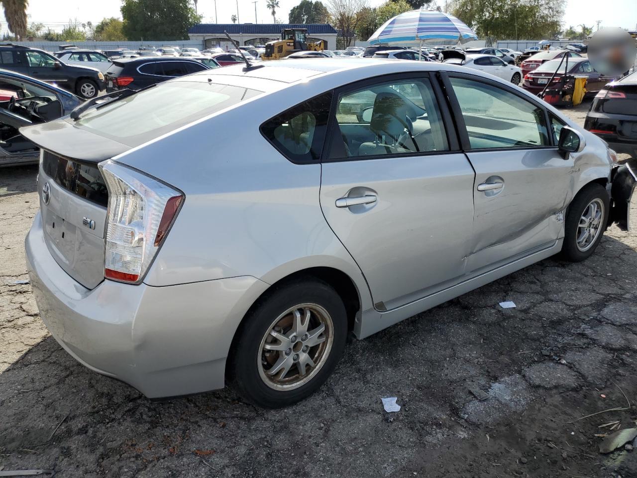 2010 Toyota Prius - Image 3