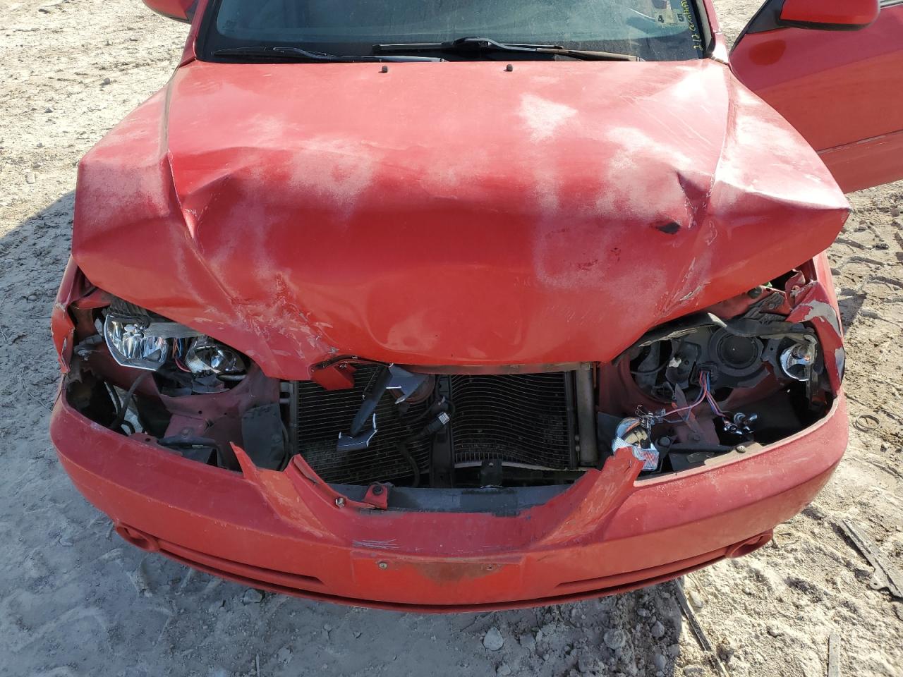 2005 Hyundai Elantra - Image 12