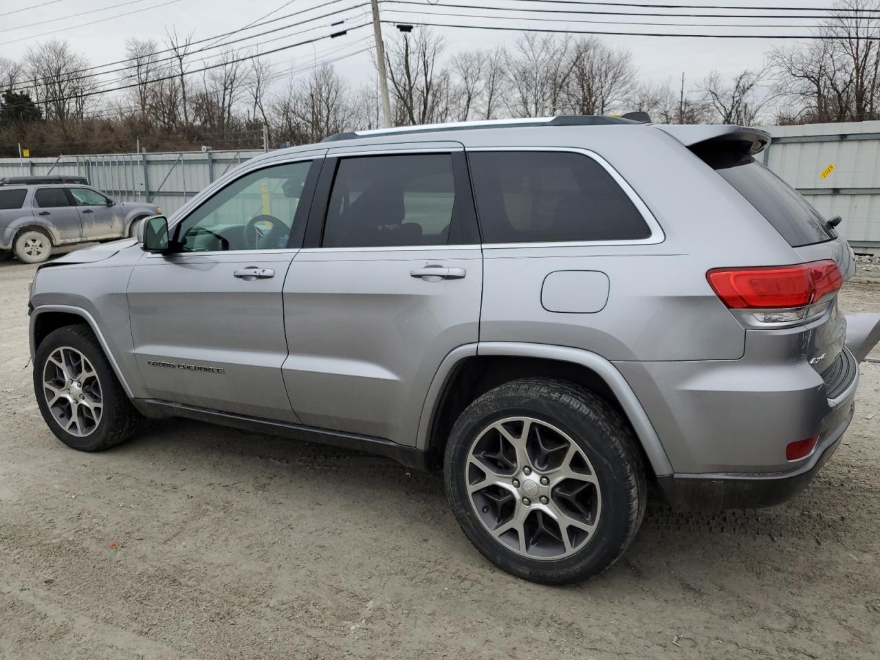 2018 Jeep Grand Cherokee - Image 2