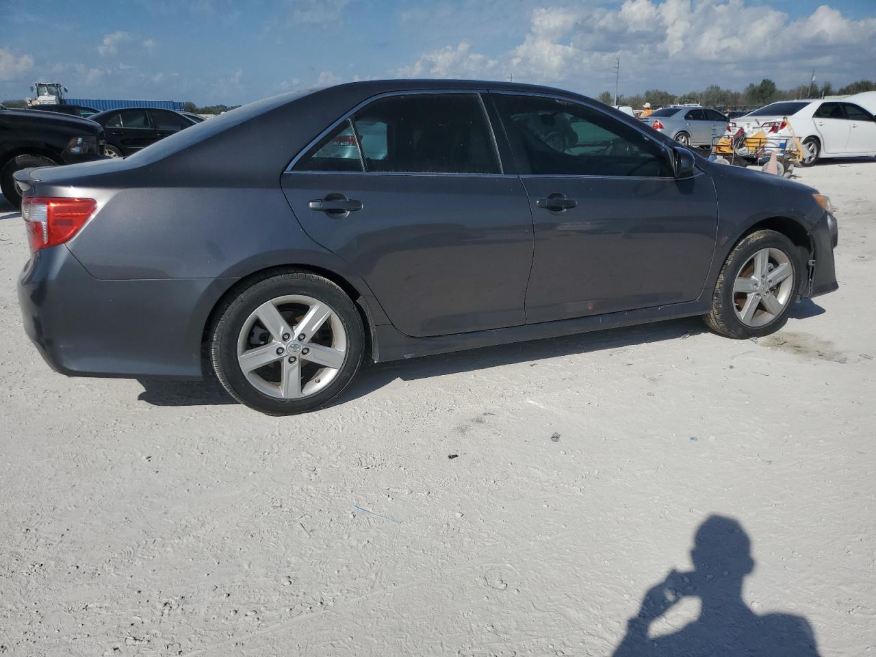 2014 Toyota Camry - Image 3