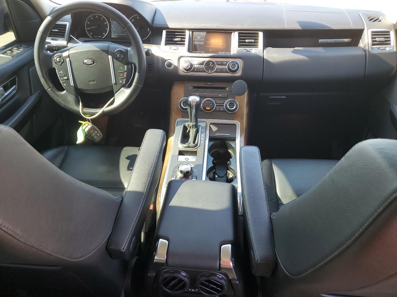 2010 Land Rover Range Rover - Image 8