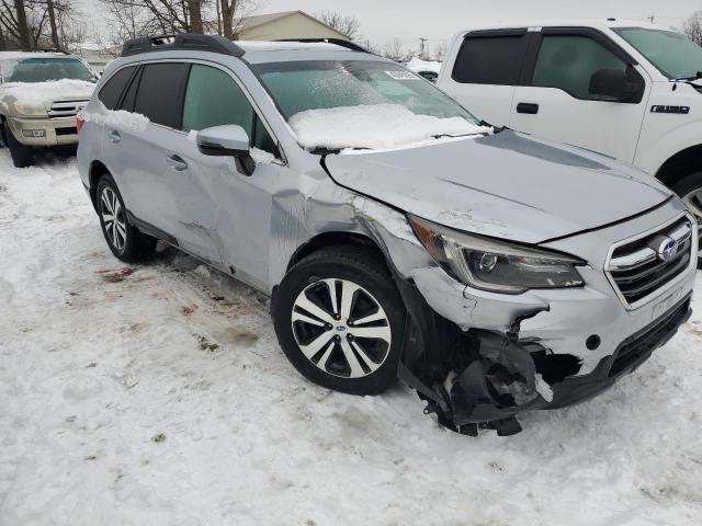  SUBARU OUTBACK 2018 Серебристый