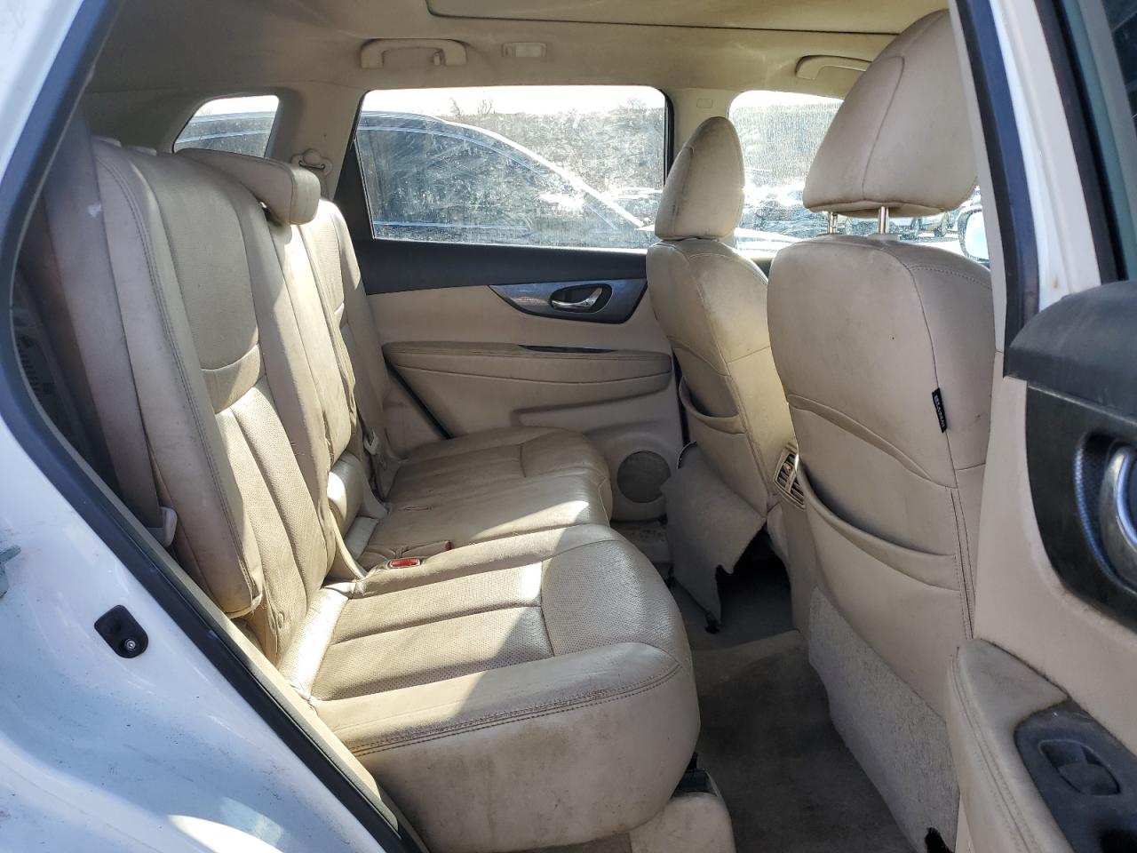 2015 Nissan Rogue - Image 11