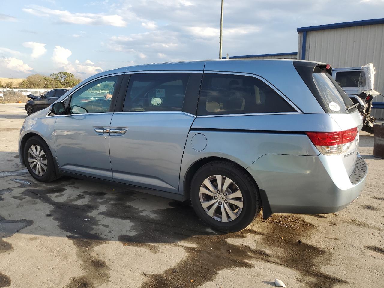 2014 Honda Odyssey - Image 2