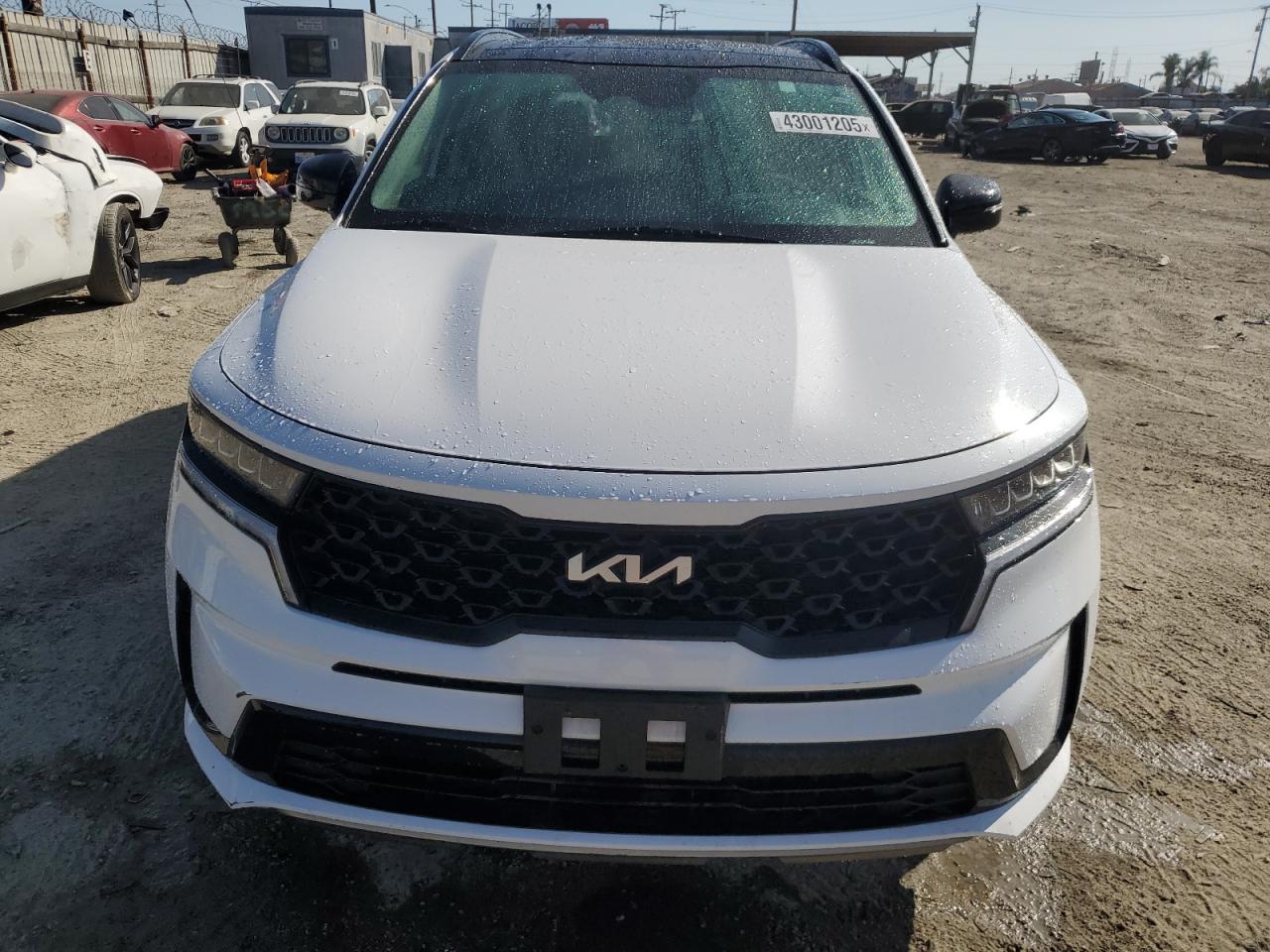 2022 Kia Sorento - Image 5