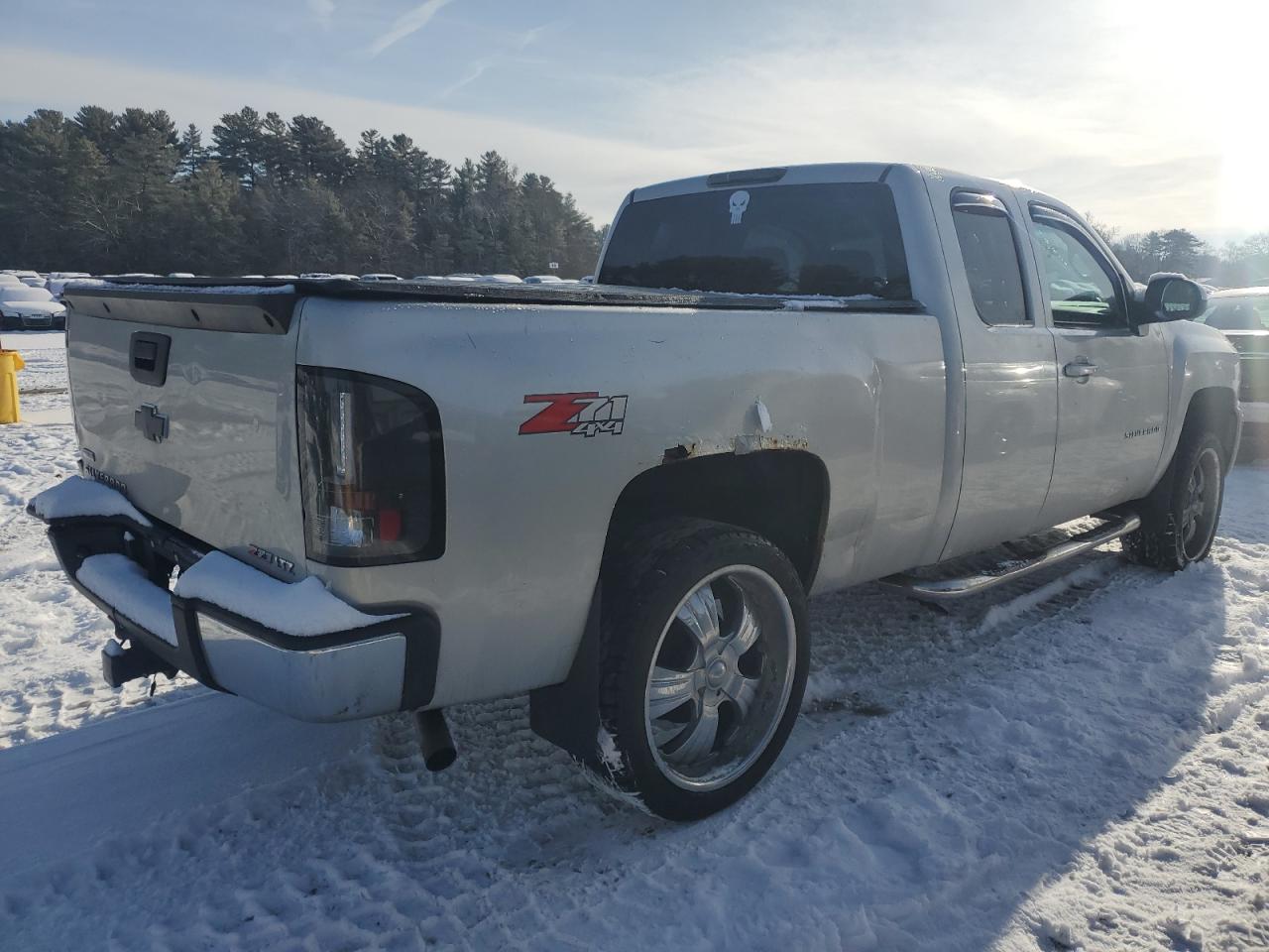 2010 Chevrolet Silverado - Image 3