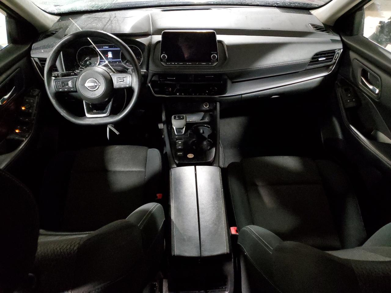 2024 Nissan Rogue - Image 8