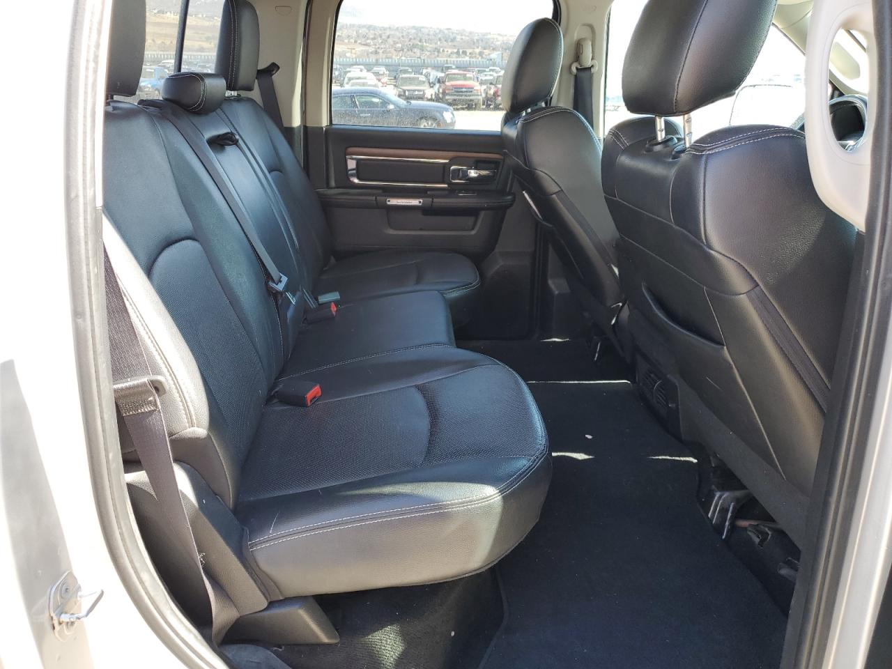 2016 RAM 1500 - Image 10