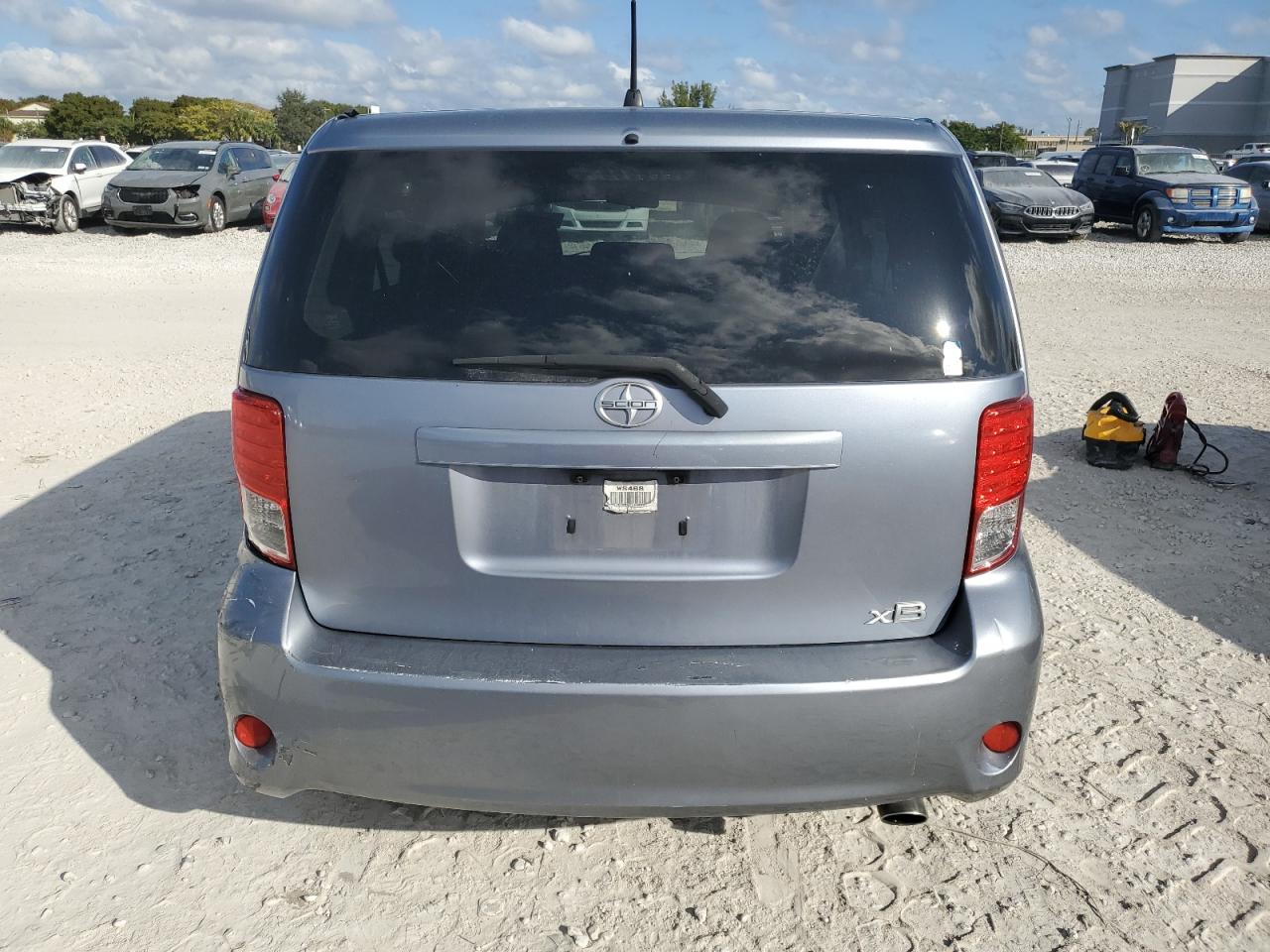 2012 Toyota xB - Image 6