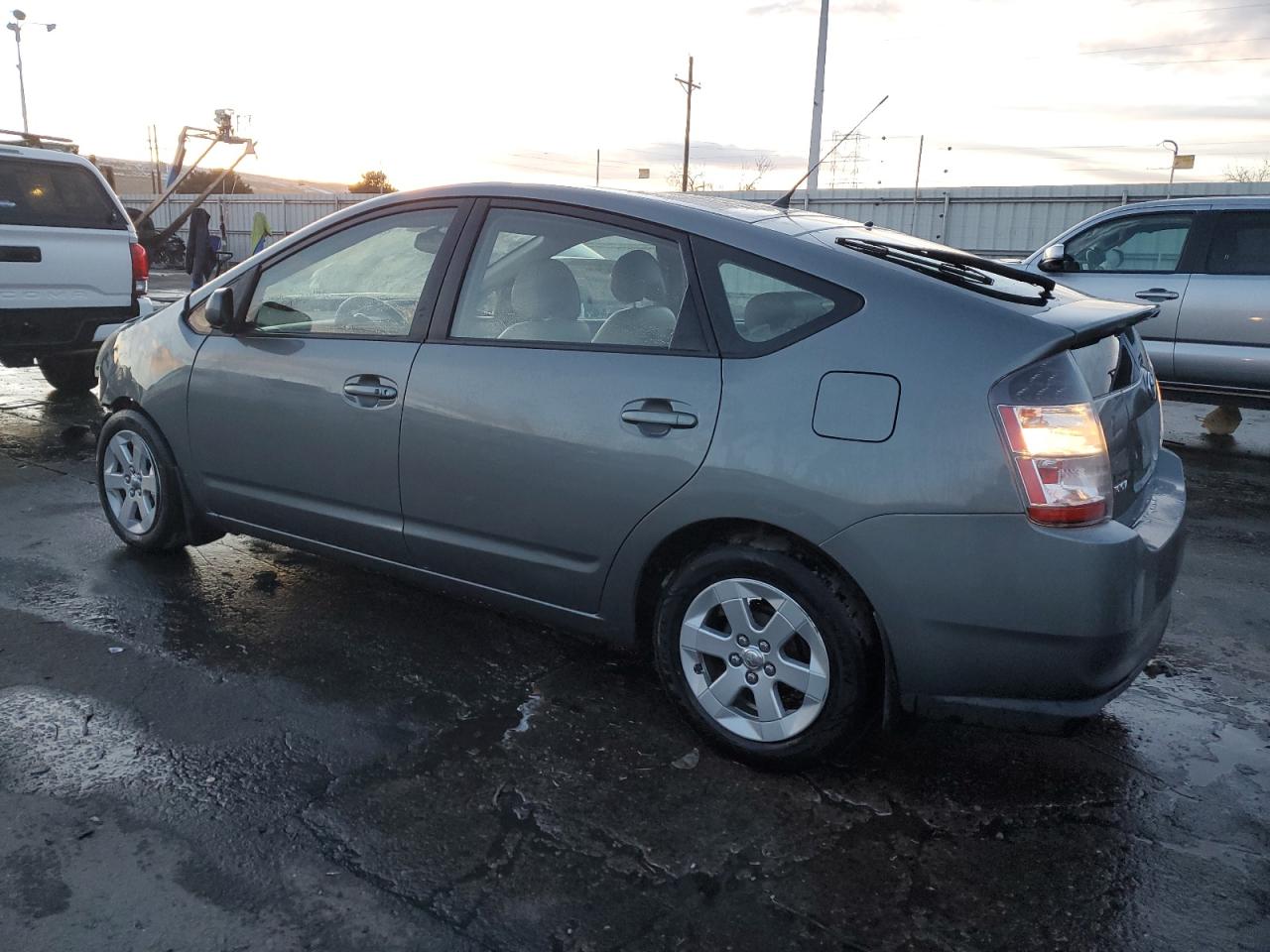 2005 Toyota Prius - Image 2