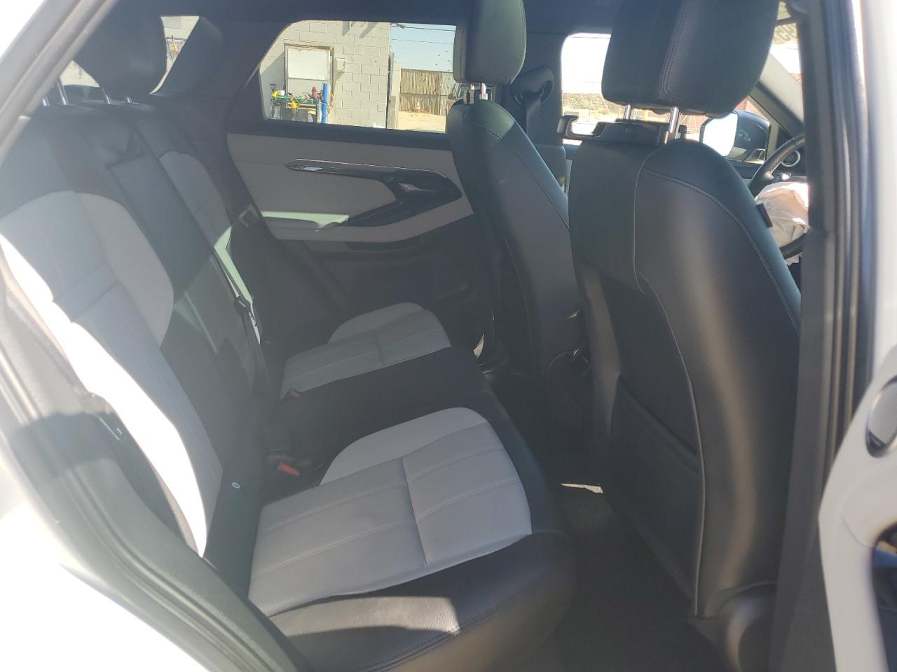2020 Land Rover Range Rover - Image 11