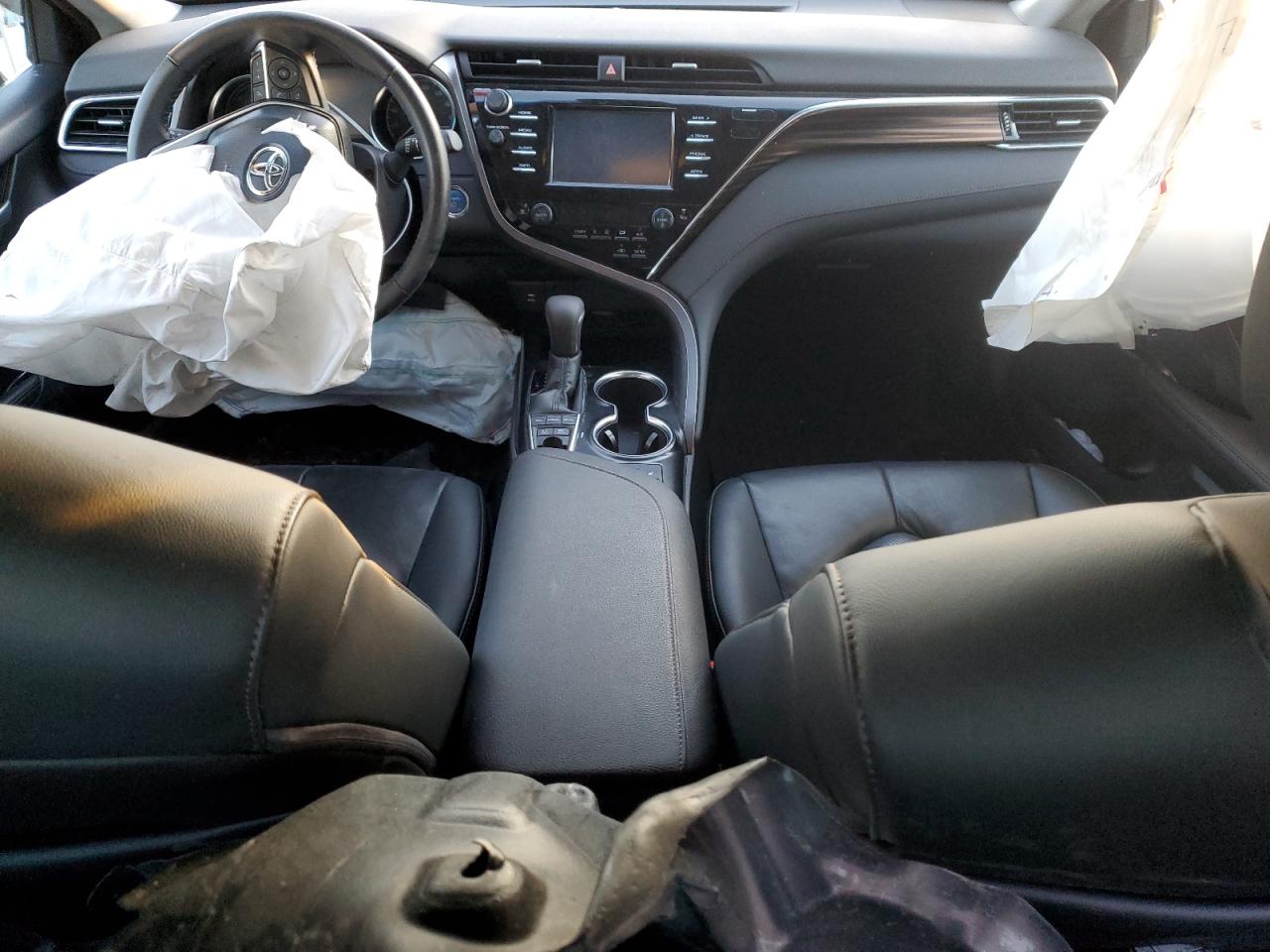 2018 Toyota Camry - Image 8