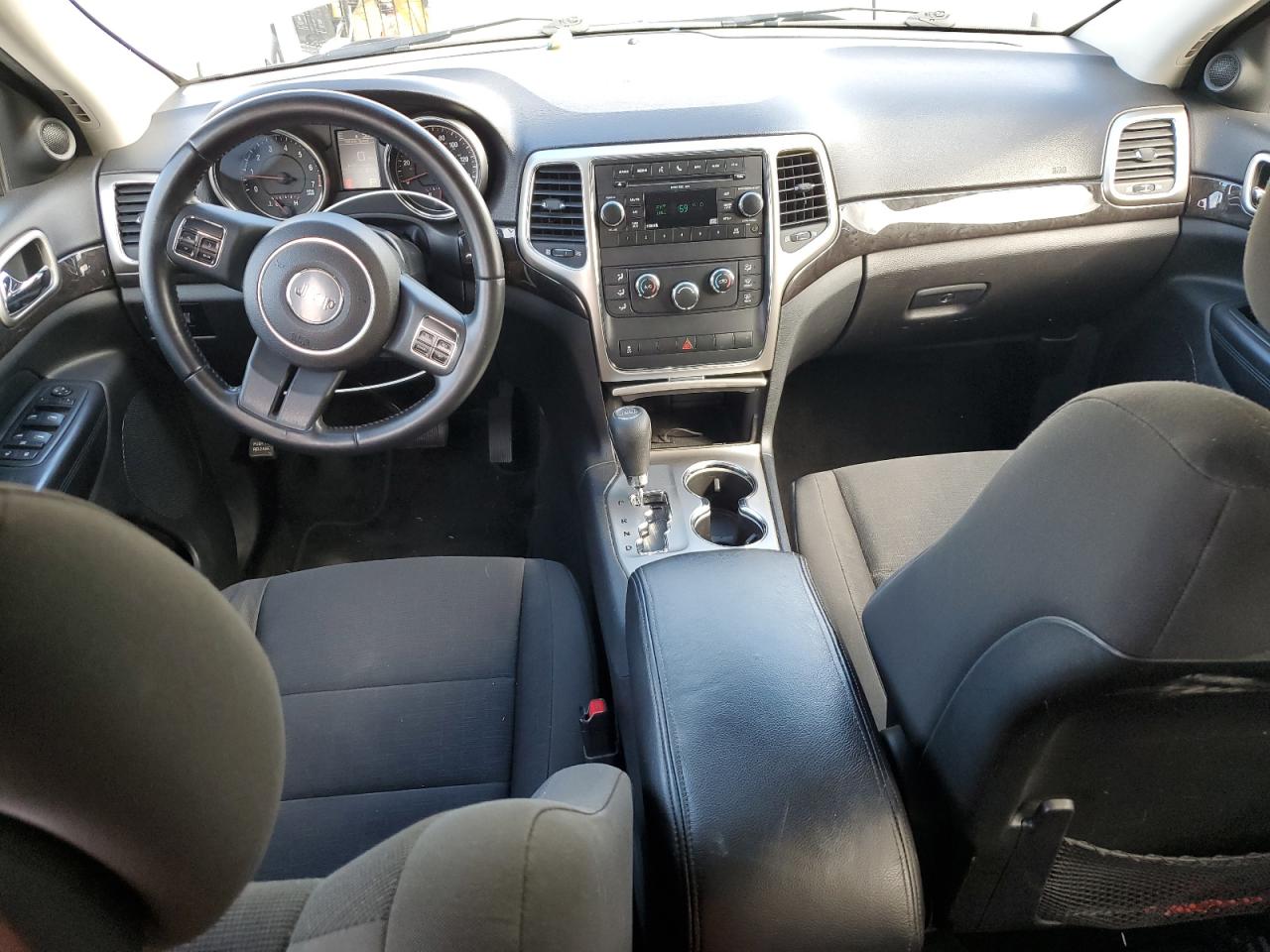 2011 Jeep Grand Cherokee - Image 8