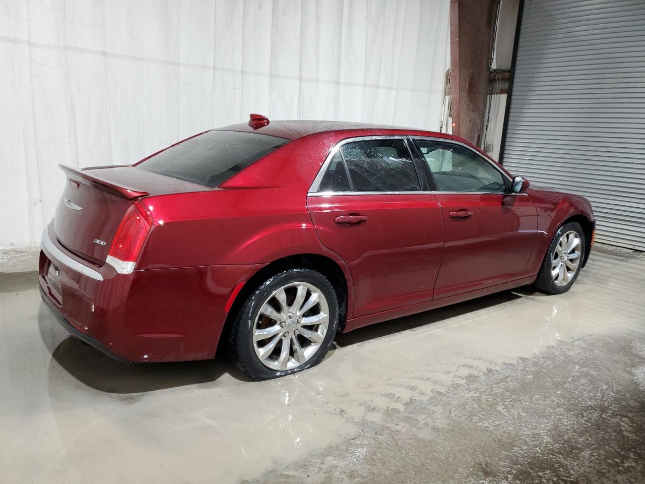 2016 Chrysler 300 - Image 3
